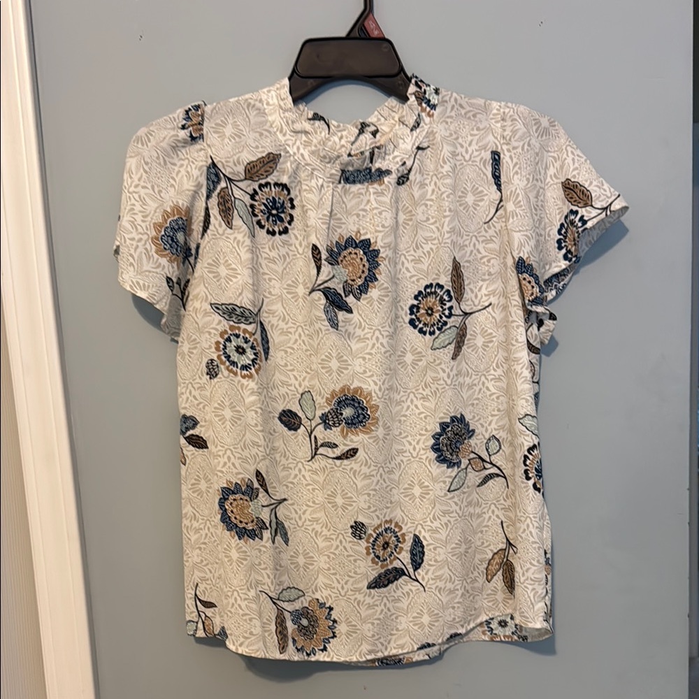 LOFT Cream Short Sleeve Ruffled Blouse with Mandarin Collar